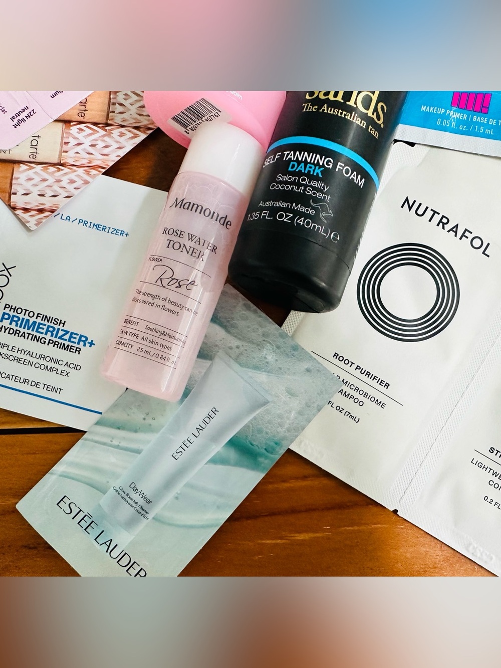 Beauty Sample Lot with Givenchy, Nutrafol, tarte, Hourglass & more - 12 pieces - Picture 3 of 4